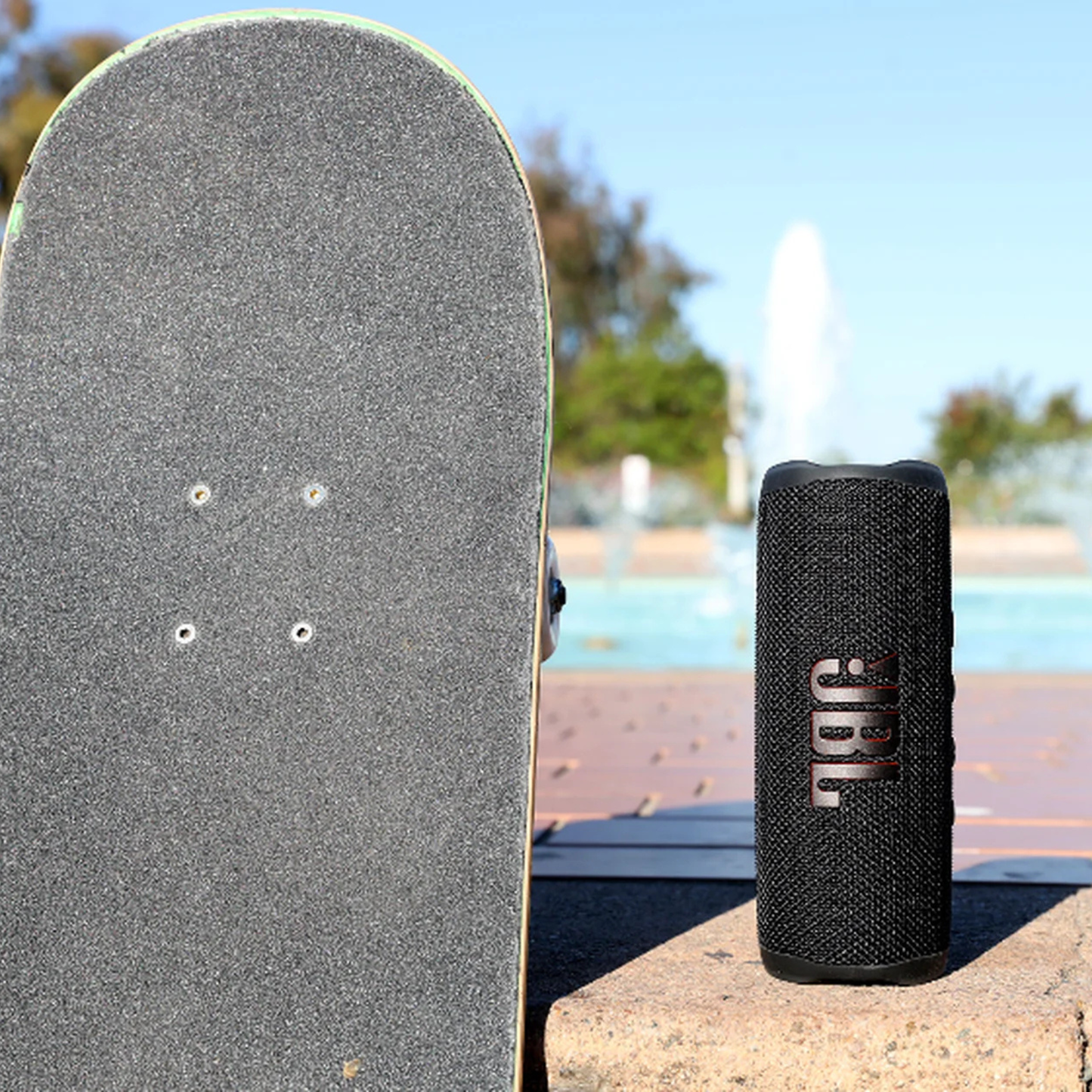 JBL Flip 6 | Portable Bluetooth Speaker | IP67 Waterproof | 12Hr Battery | PartyBoost